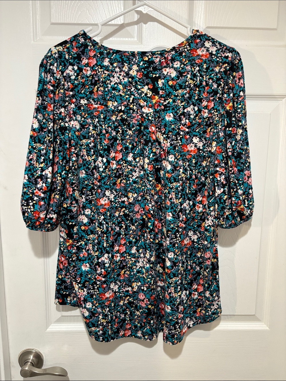 Romantic Flowery Swing Top - Picture 3 of 9